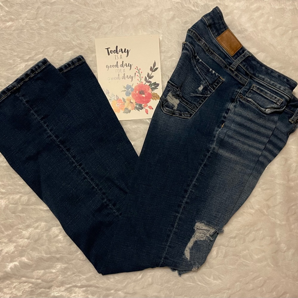 Buckle BKE Stella Low Rise Bootcut Jeans -distressed